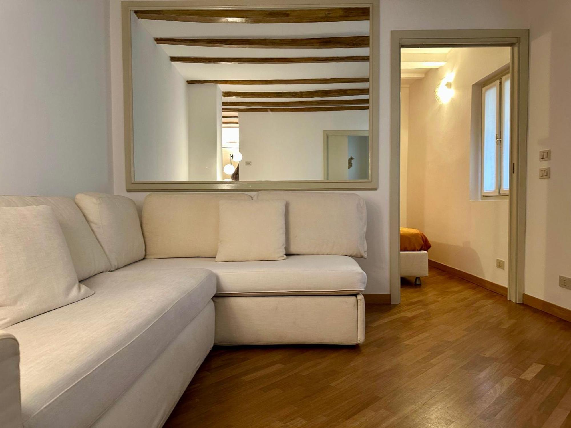 Pontaccio 4 Bilo Milan